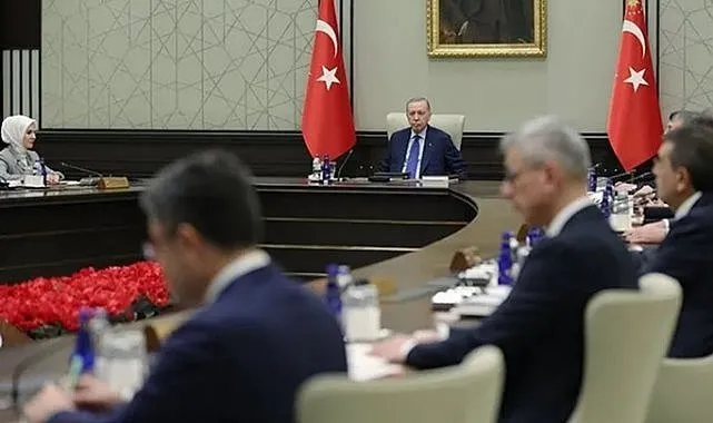 SON DAKİKA | Milyonların gözü Kabine’de! Gündem asgari ücret, emekli ve memur maaşları