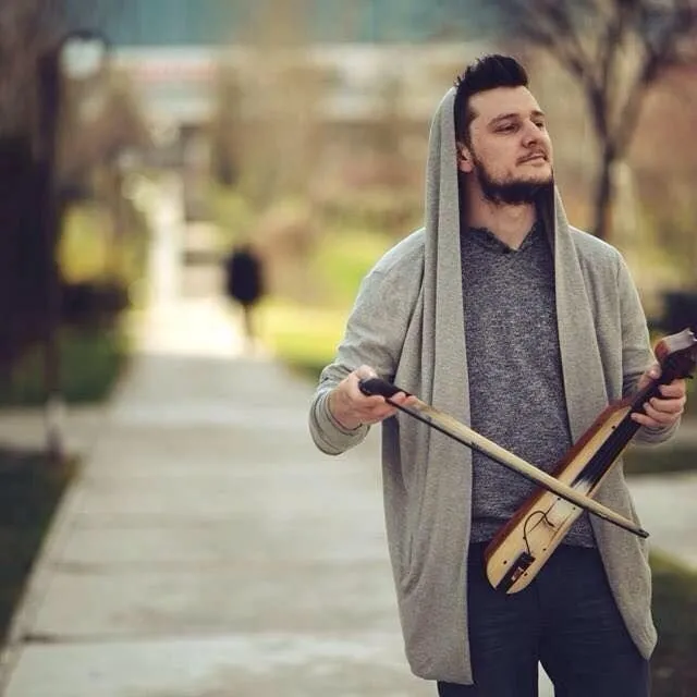 Kemence Ustasi Ekin Uzunlar Kimdir Kultur Sanat Haberleri