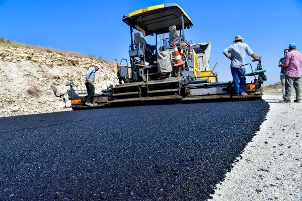 Isparta’da köy yolları için hedeflenen 103 kilometrelik asfaltın 58,5 kilometresi  tamamlandı