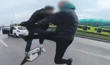 Trafikte kavgaya jet gözaltı