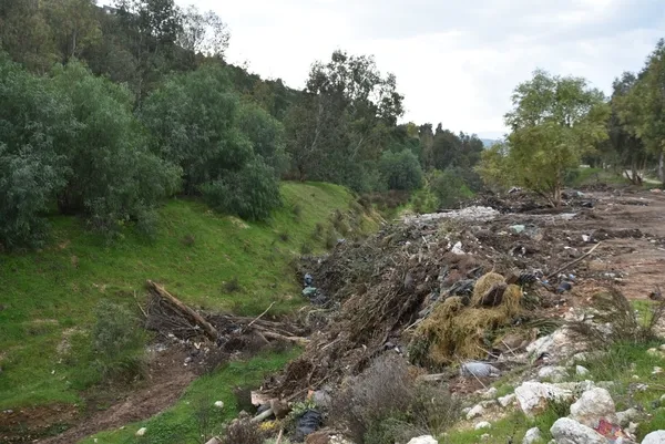 izmir-buyuksehirden-baris-mancoya-buyuk-saygisizlik-1704528686952.jpg