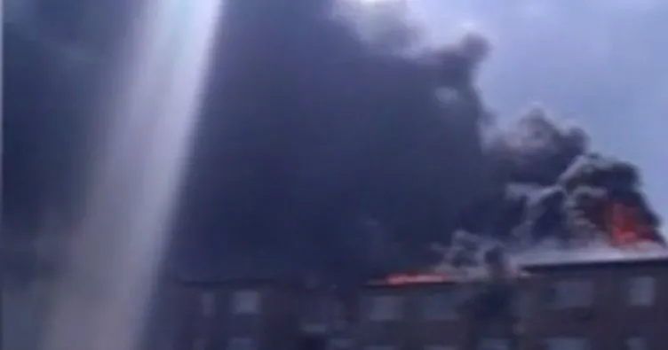4 binanın çatısı alev alev yandı