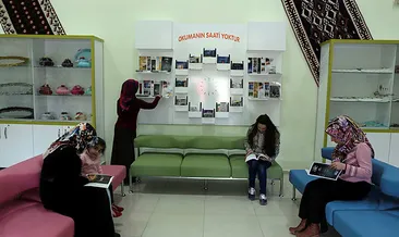 Gürpınar’daki okullara kitaplık