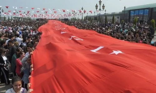 Samsun Da 1919 Metre Uzunlugunda Turk Bayragi Acildi Galeri Turkiye