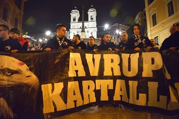 Beşiktaş taraftarları Roma'da
