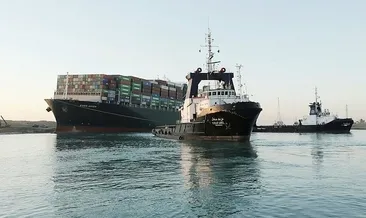 Süveyş trafiğe açıldı