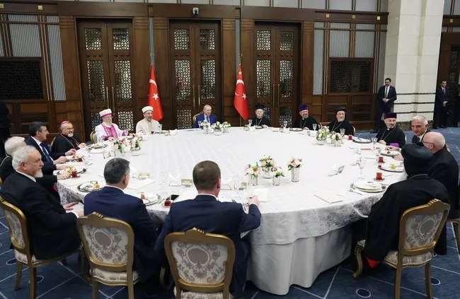 baskan-erdogan-din-temsilcileriyle-bir-araya-geldi-1773169374686.jpg
