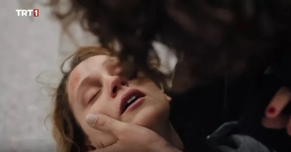 Farah zeynep abdullah diziden ayrıldı