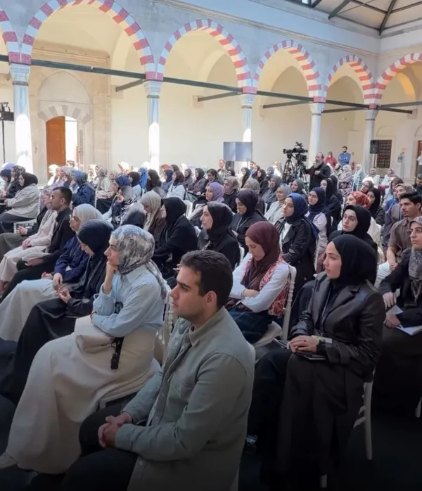 ibn-haldun-akademi26da-oduller-sahiplerini-buldu-1778958678521.jpg