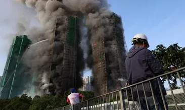 Hong Kong’da kabus anları: Dev kompleks cehenneme döndü