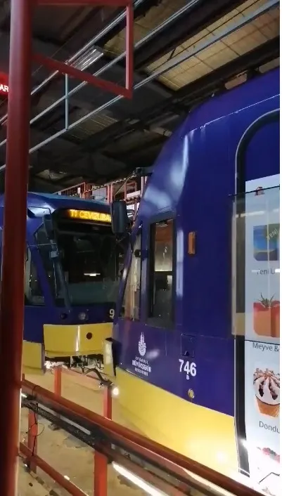 metro-duragi-yerine-bakim-istasyonuna-gittiler-1670014162705.jpg