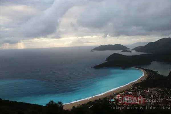 Fethiye'de deniz, rengiyle büyüledi