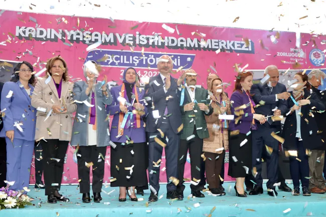 bakan-karaismailoglu-zigana-tunelini-tum-dunyaya-tanitacagiz-1682776507849.jpg