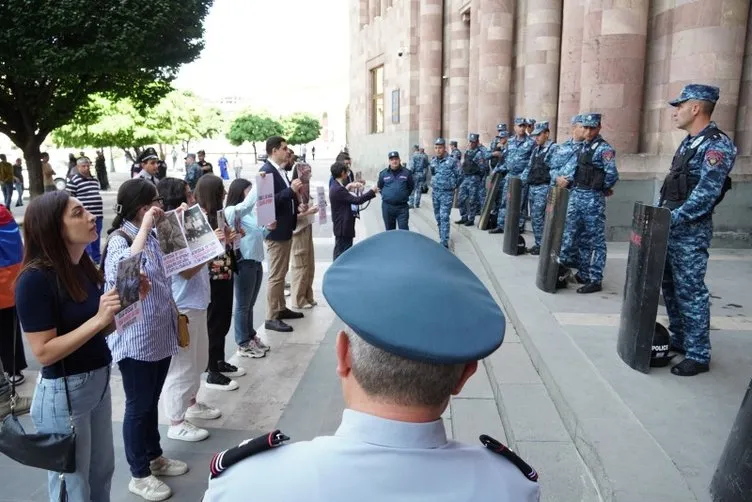 Ermenistan’da sular durulmuyor! Paşinyan’a suikast ve darbe paniği: Ulusal Güvenlik Servisi duyurdu...
