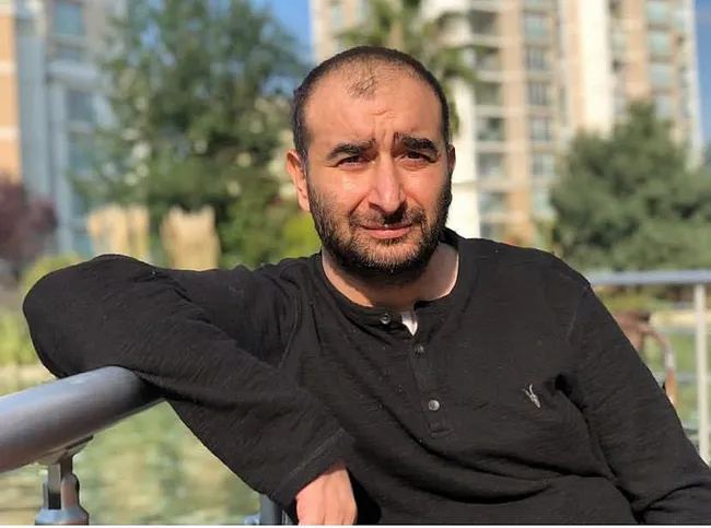 son-dakika-avukat-serdar-oktemin-otopsi-raporu-ortaya-cikti-kafasina-omzuna-ve-sol-koluna-1759815704867.jpeg SON DAKİKA... Avukat Serdar Öktem'in otopsi raporu ortaya çıktı: Kafasına, omzuna ve sol koluna...