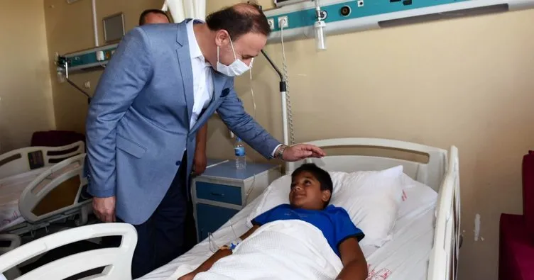 Şanlıurfa Valisi Abdullah Erin çocukları hastanede ziyaret etti