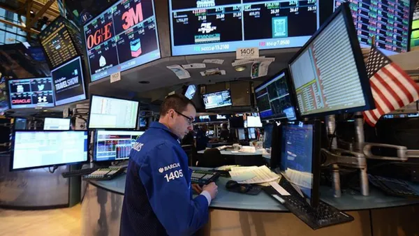 wall-streette-rekor-gunu-sp-500-ve-nasdaq-tarihi-yukselisle-kapandi-1791353468577.jpg