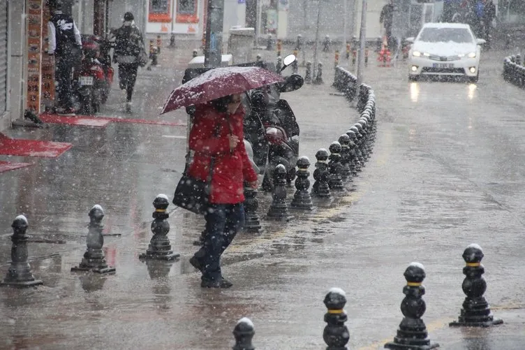 Son dakika hava durumu değişikliği geldi! Meteoroloji: İstanbullular yarına dikkat! Şiddetli yağış geliyor.