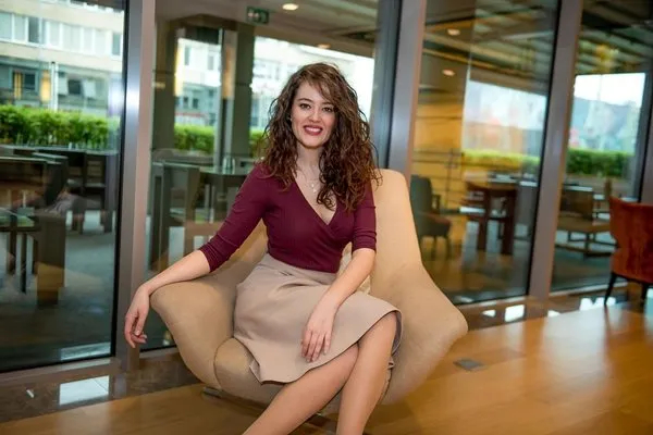 Pelin Akil: Yük olmamak için küçük yaştan beri çalışıyorum