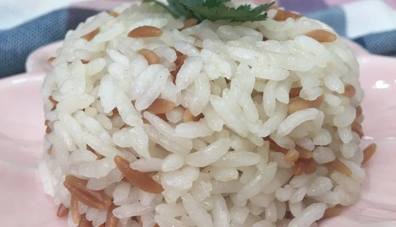 Pirinç pilavı tarifi: Şehriyeli pirinç pilavı nasil yapilir?