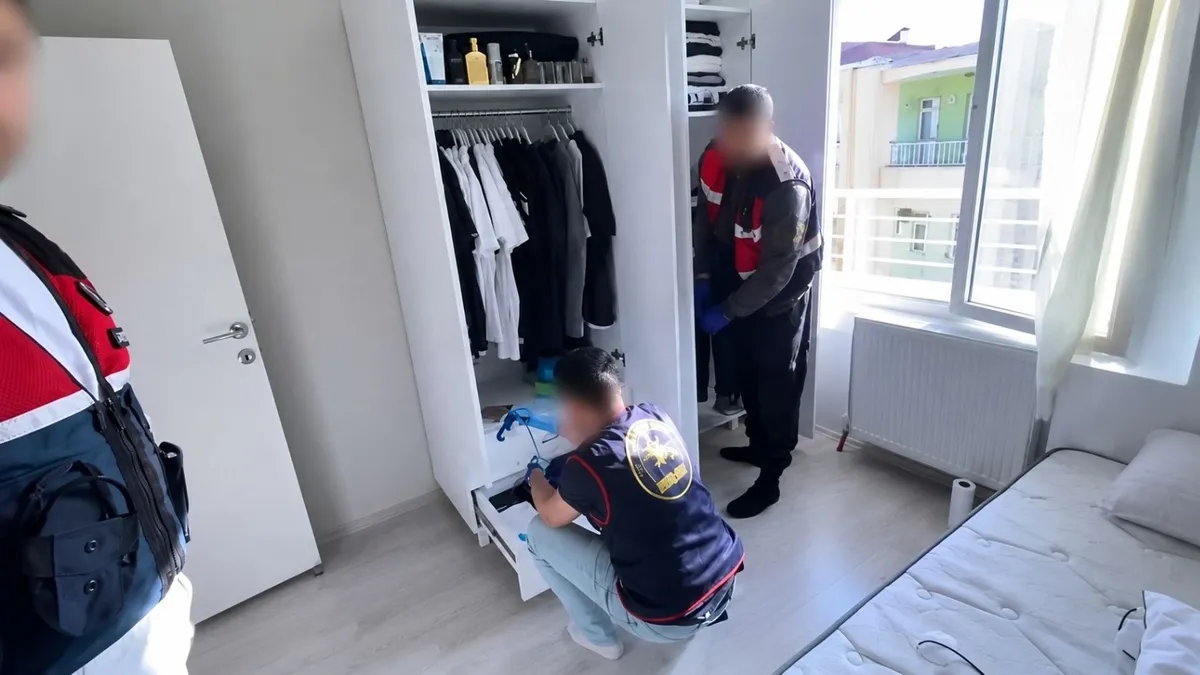 500 milyonluk siber vurguna şafak operasyonu! 12 gözaltı 500 milyonluk siber vurguna şafak operasyonu! 12 gözaltı