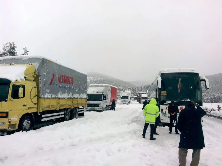 Adana-Ankara Otoyolu trafiğe kapandı