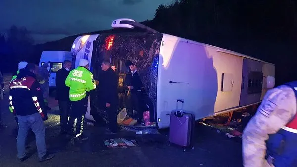 son dakika erzincan in refahiye ilcesinde otobus kazasi cok sayida yarali var son dakika yasam haberleri