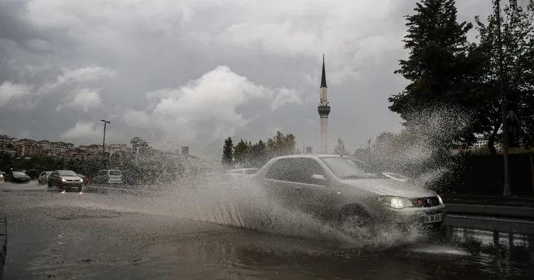 İstanbul Valiliği: Fırtınada 1 kişi öldü