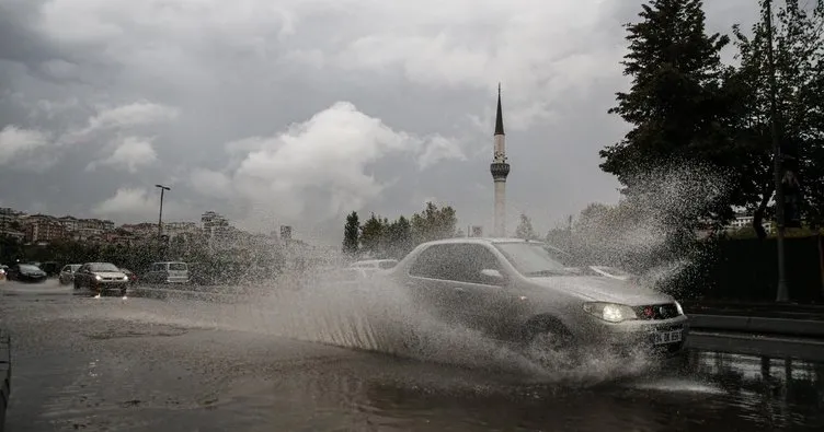 İstanbul Valiliği: Fırtınada 1 kişi öldü