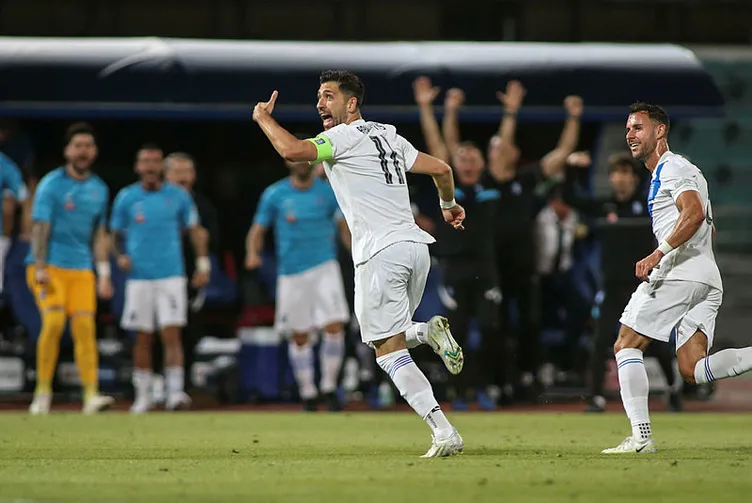 Anastasios Bakasetas fırtınası Yunanistan’da esmeye devam ediyor! Trabzonspor’un yıldızı Uluslar Ligi’ne damga vurdu…