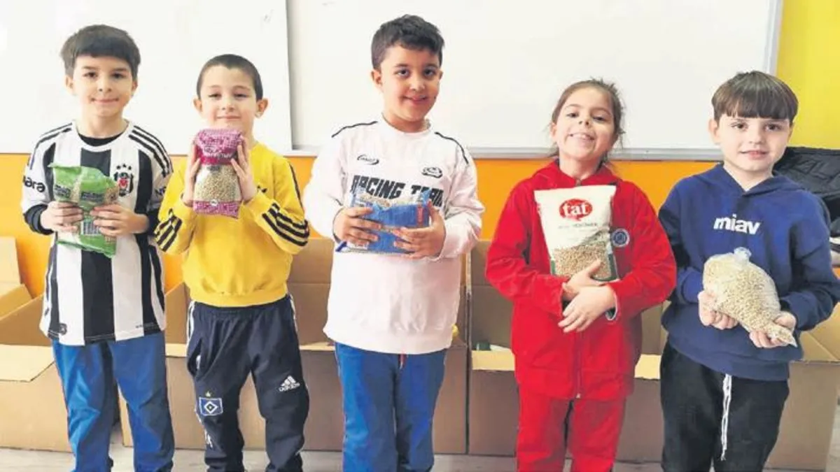 Minik ellerin büyük yüreği