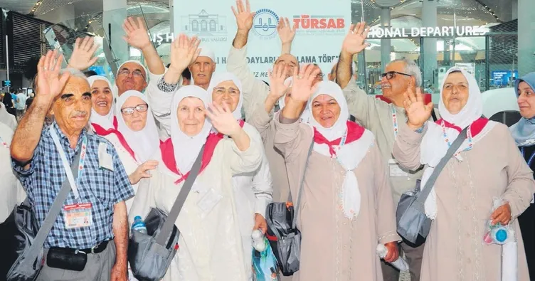 İlk hac kafilesi yola çıktı