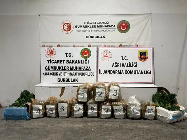gurbulakta-zehir-operasyonu-sebze-yuklu-tirdan-51-kilo-esrar-cikti-1772121138903.jpg