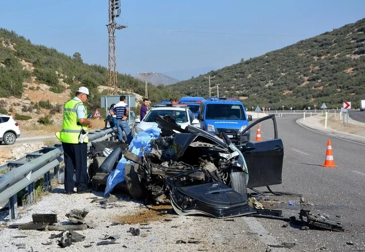 Feci kaza: Hız kadranı 170 kilometrede takılı kaldı