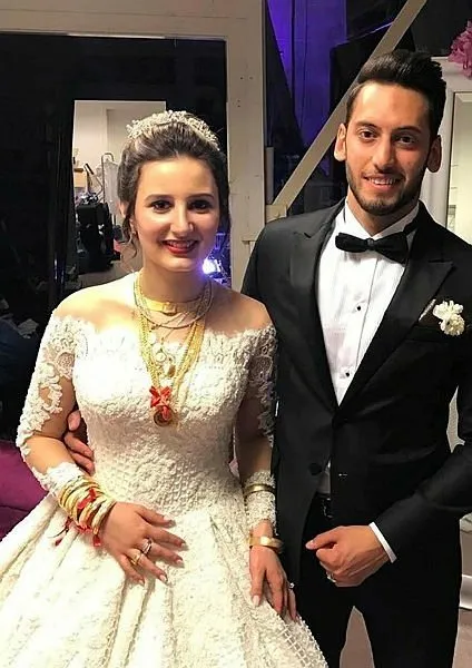 Hakan Çalhanoğlu ile Sinem Gündoğdu boşanıyor mu?
