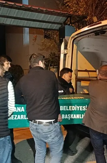 Baba, 2 çocuğunu vurdu