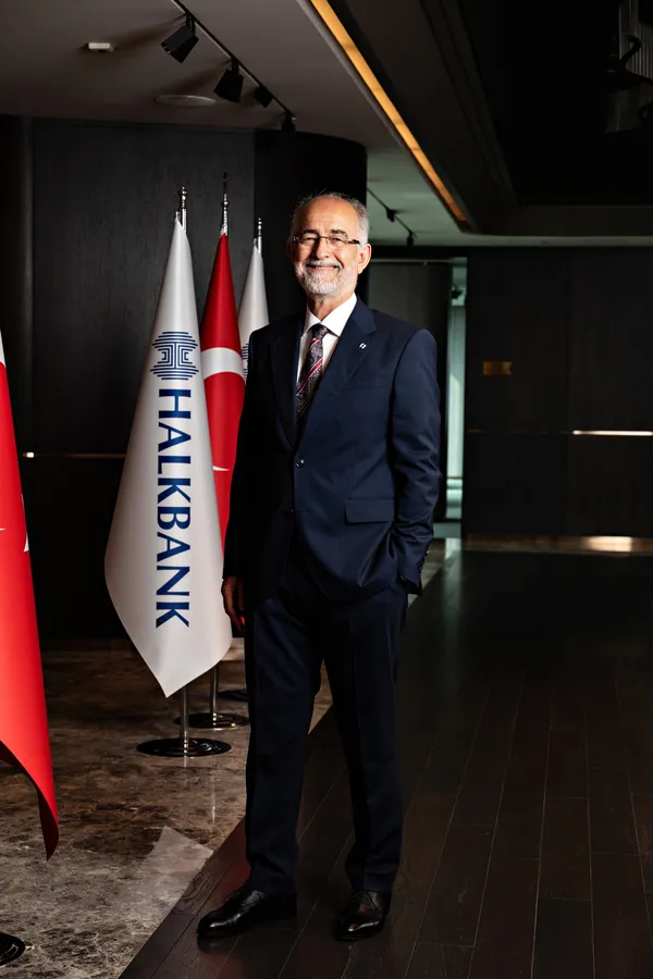 halkbank-88-yasinda-halkbank-genel-muduru-ozdil-ulkemizin-kalkinma-yolculuguna-eslik-ediyoruz-1779454179553.jpg