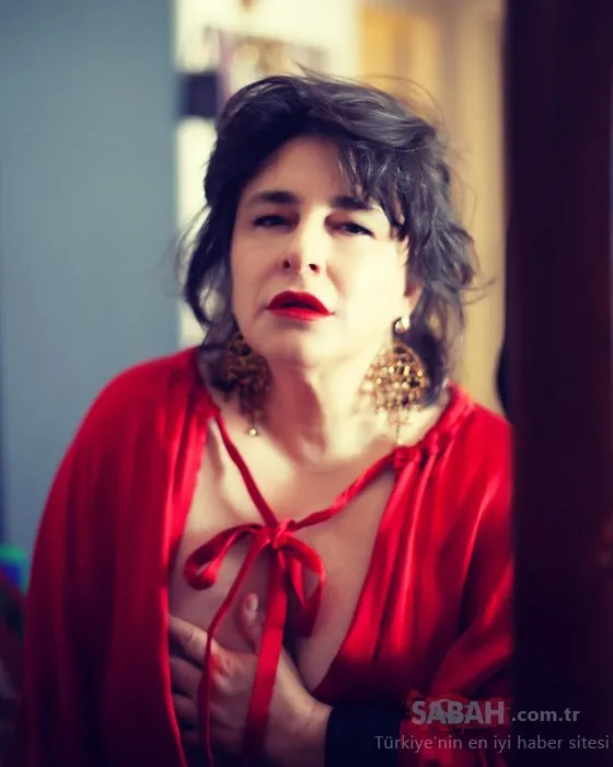 Yatak pozları olay olmuştu! 53 yaşındaki Esra Dermancıoğlu’nun çıplaklık itirafı şoke etti!