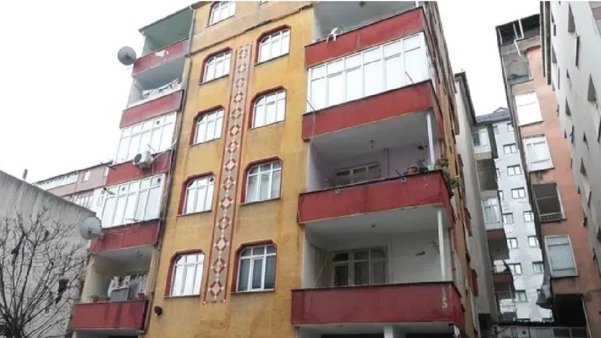 Güngören’deki Murat Dilsiz cinayetinde korkunç detay! Babasını öldüren genç kızdan şoke eden iddia: “Bir yıldır beni istismar ediyordu…” Güngören’deki Murat Dilsiz cinayetinde korkunç detay! Babasını öldüren genç kızdan şoke eden iddia: “Bir yıldır beni istismar ediyordu…”