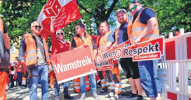 İnşaat işçileri greve çıktı