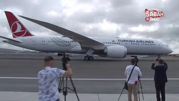 THY'nin ilk Boeing 787-9 Dreamliner tipi uçağı İstanbul'da