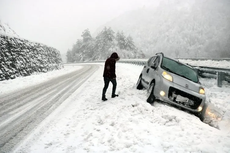 METEOROLOJİ AÇIKLADI! Bugün hava nasıl olacak, kar yağışı ne zaman bitecek? 27-28 Ocak 2022 İstanbul hava durumu!