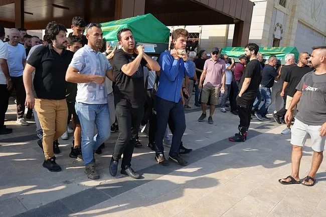 Tek teker aşk ’tek’ bıraktı: Oy benim sevdiğim böyle mi olacaktık! Yavaş koyun, canı acımasın