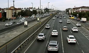 İstanbul’da sabah saatlerinde trafik yoğunluğu yaşanıyor