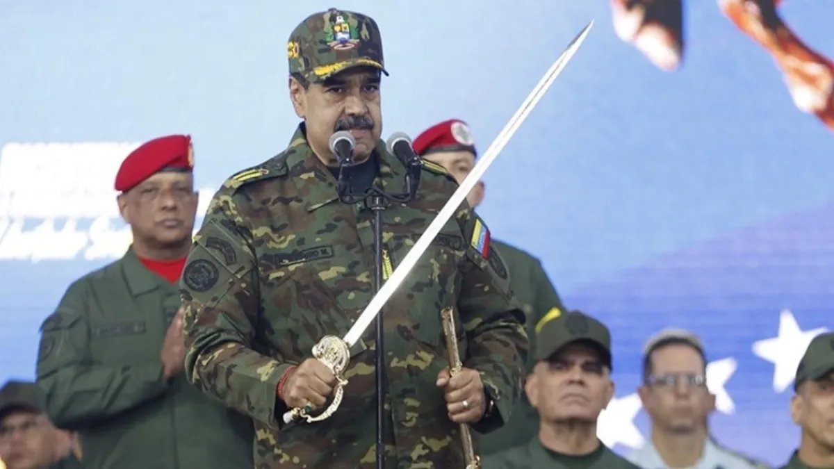 Maduro Çinli heyetle özel bir görüşme gerçekleştirdi: Venezuela saldırısı öncesi kritik zirve! 600’ü aşkın anlaşma masada Maduro Çinli heyetle özel bir görüşme gerçekleştirdi: Venezuela saldırısı öncesi kritik zirve! 600’ü aşkın anlaşma masada