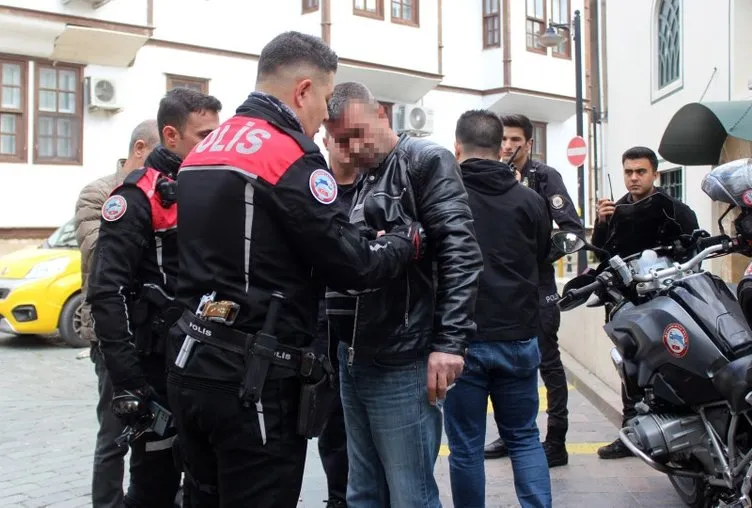 Antalya’da yol verme kavgası: Taksi şoförü kurşun yağdırdı!