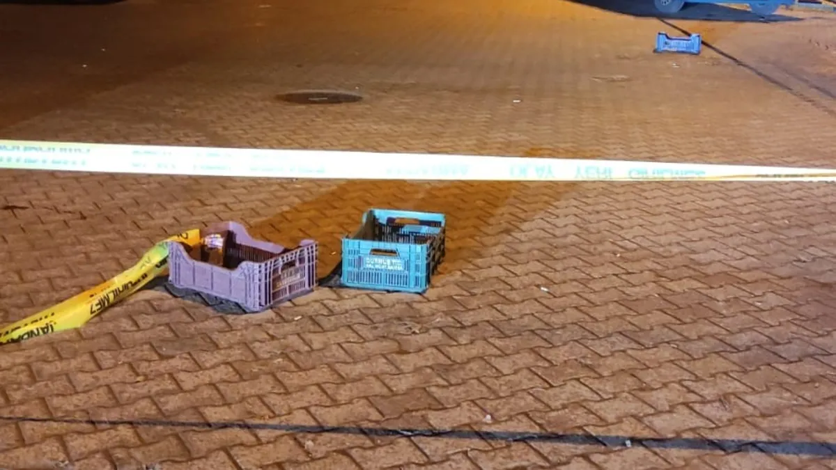 Alkol masasında kanlı tartışma: Av tüfekleriyle saldırdılar! 1 ölü 2 ağır yaralı Alkol masasında kanlı tartışma: Av tüfekleriyle saldırdılar! 1 ölü 2 ağır yaralı