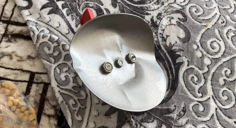 Düdüklü tencere bomba gibi patladı: Gördüğünüz gibi kanlar her yerde!