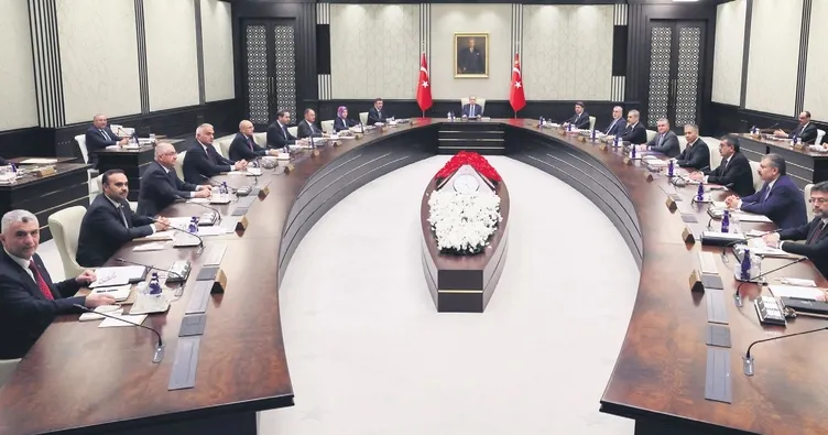 Kabine Ahlat’ta toplanıyor