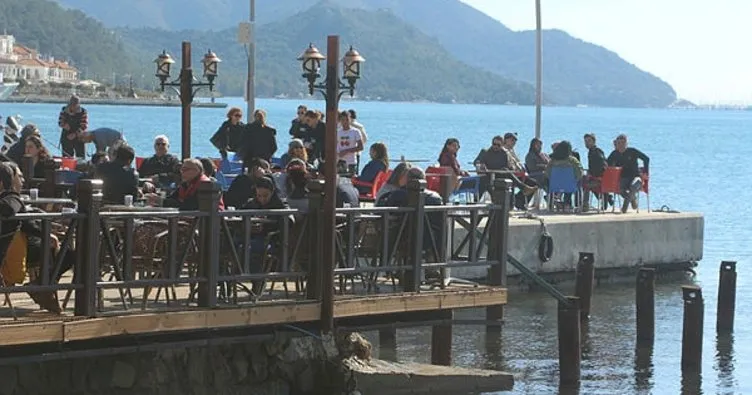 Marmaris’te kış ortasında deniz keyfi